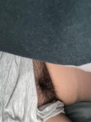 Joven esposa coño peludo