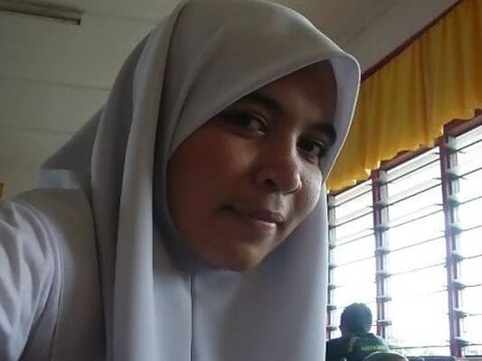 Menina Malaia Tudung