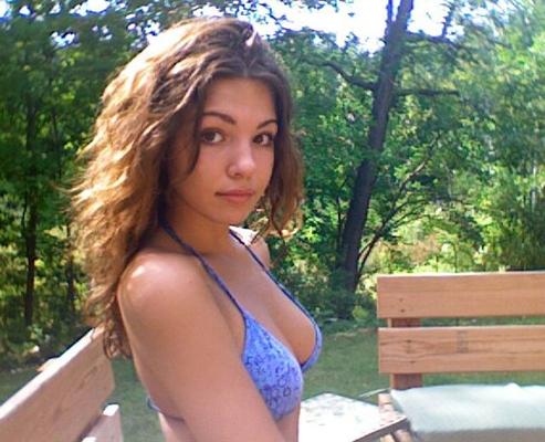 JK: Adolescente ardiente y humeante en bikini azul (nn selfies)