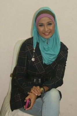 Jilbab Mignon Mature