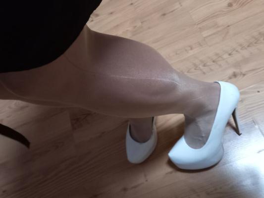 CD pantyhose white platform