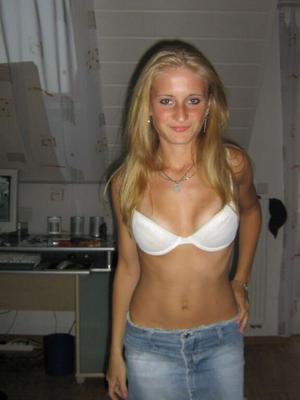 Cute German Girlfriend (Fotos von der Ex)