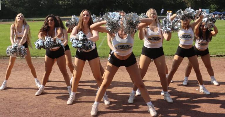 Cheerleaders in Pantyhose # (USA)