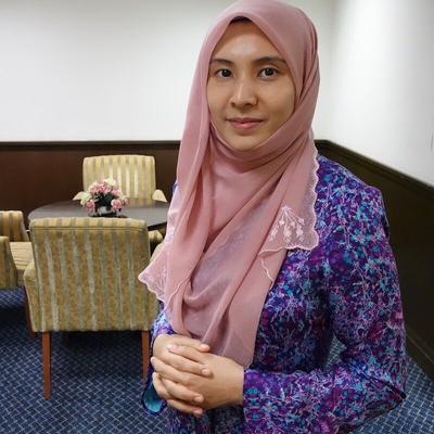 Idolaku Nurul Izah.... continúa querida