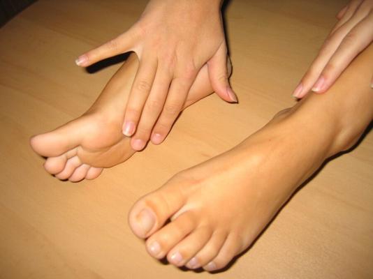 German Feetgirls 33