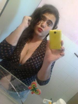 ADOLESCENTE LATINA AMATEUR DE TETAS GRANDES