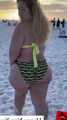 Beach pawg