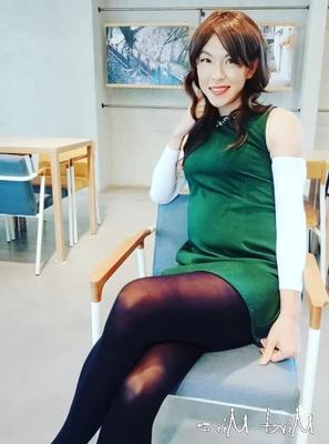 Thailändische Crossdresser-Schönheit Mint Mira