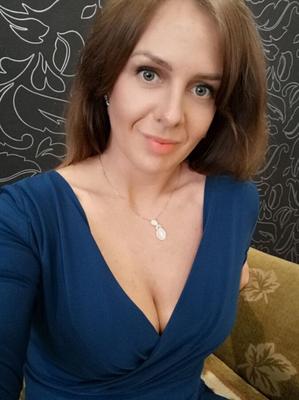 Russian office slut dressed and undressed