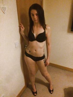 Sexy uk brunette slut