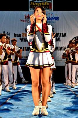 Cheerleader des Pinay College