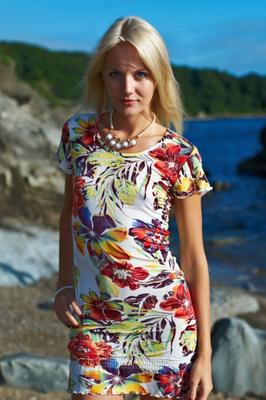 Sandra on a stony beach