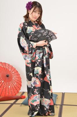 Beautés japonaises - Ena H - Geisha aux gros seins