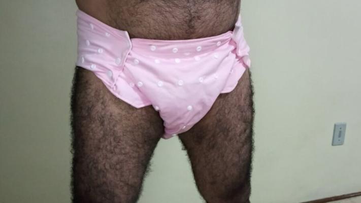 OF PINK NAPPY ON MOTEL...