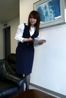 Office Girl Kana (Seios Bonitos)