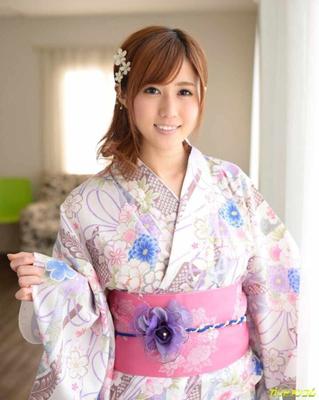 FOLLANDO A YUMI EN YUKATA EN UN BAÑO PÚBLICO (JAPÓN)