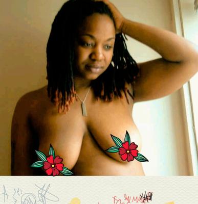 Photographie Polaroid nue seins nus