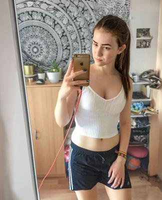 workout outfit - jessy