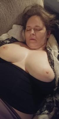 ¡Miren todos mis tetas!