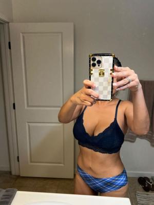 Older Latina mom exposed. Comment on her