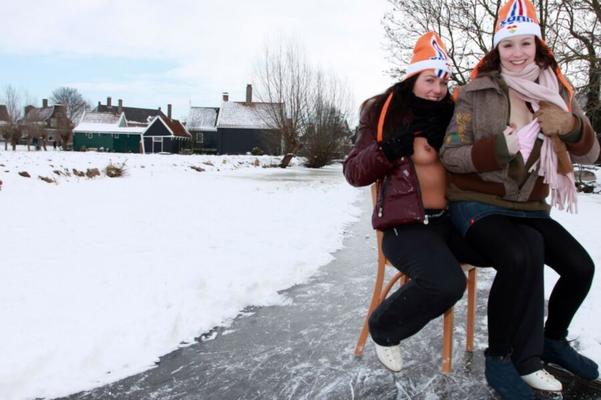 Chicas holandesas sobre hielo