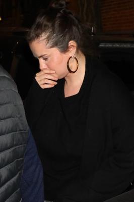 Selena Gomez -goes out for a Valentine&#;s Day dinner with friends