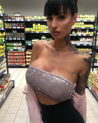 Elisa Albrich - Skinny German Bimbo - DSLs, Tattoos & Freckles