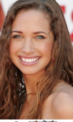 Maiara Walsh / Actrice américaine