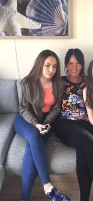 Madre chav británica y su hija chav adolescente