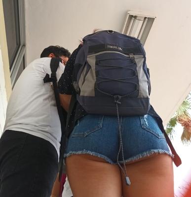 Booty-Shorts für Universitätsstudenten