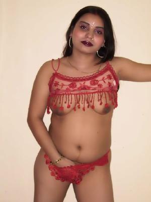 Desi Bhabhis - Ensemble