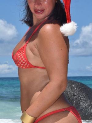 Hot Christmas in the beach