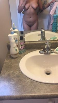 Desi Hottie Mirror Selfies