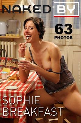 Sophie-Wake up exposition-Brunette short hair exposing kitty orn