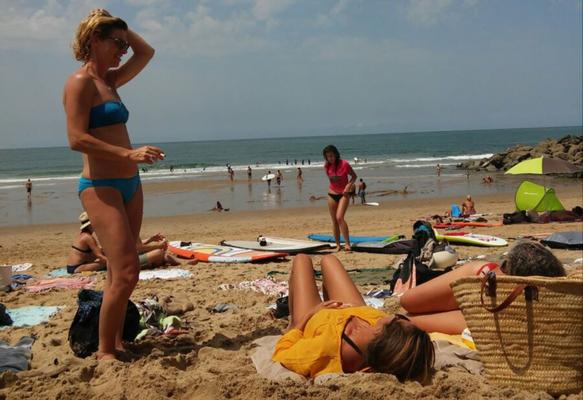 Französische MILF am Strand