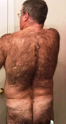 Hairy Italian sissy faggot