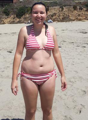 chica gordita en bikini