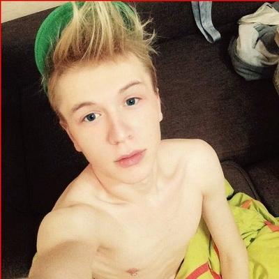 Sexy russian boys from the net. (rate and ent them)