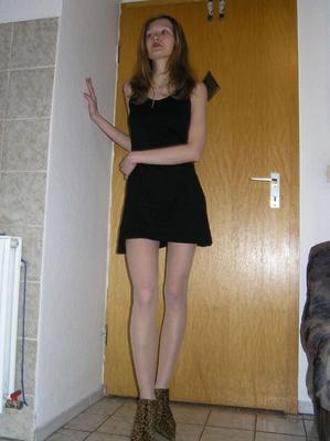 Nicole german teen in pantyhose (Kueche)