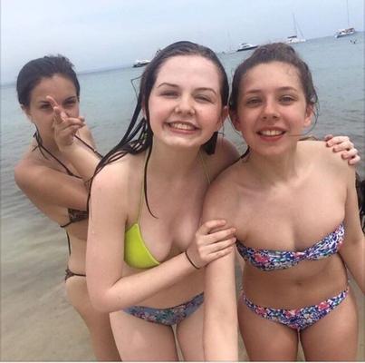 adolescentes en bikini