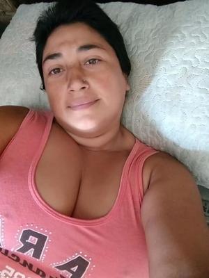 Latina BBW visage cible