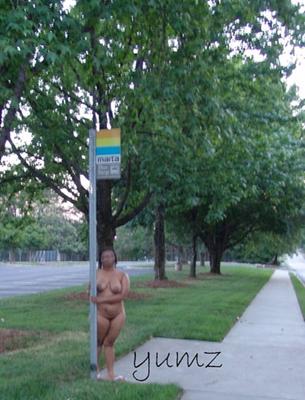 Schwarzer Nudist nackt in Atlanta