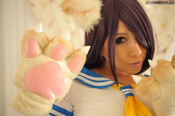 Nonsummerjack in Nyanko cosplay