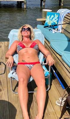 Moms in Bikini for Hard Comments