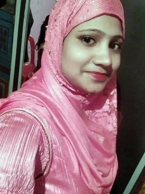 Mãe Muçulmana Indiana Milf Leite Mãe Hijabi Peitos Grandes Sutiã Mamilos