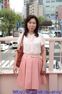 Japanische MILF Riko Odano