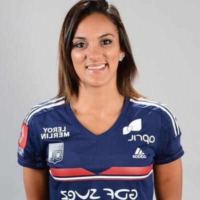 Louisa Necib