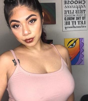 Sexy Latina Jocelyn