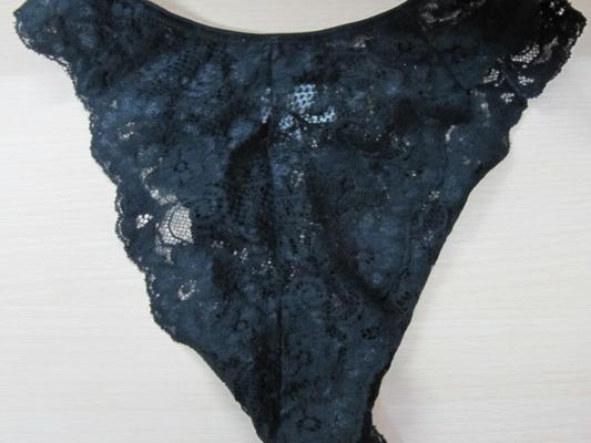 New panties buyed on VINTED, from a french mom