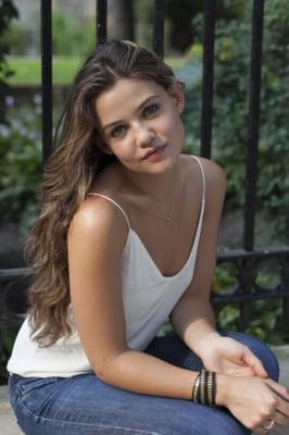 Danielle Campbell / atriz americana